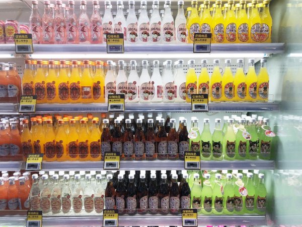 中金汇融配资 假装复古，结果红了，比如汉口二厂丨金字招牌